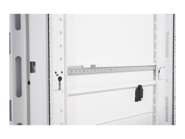 APC NetShelter SX 48U 600mm Wide x 1070mm Deep Enclosure with Sides SE White