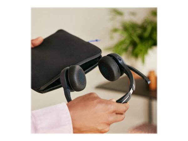 CISCO 722 Wireless Dual On-ear Headset USB-A Bundle-Carbon Black