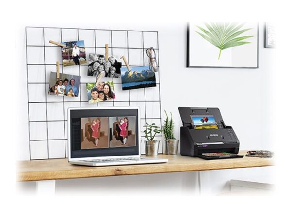 EPSON FastFoto FF-680W Document scanner Contact Image SensorCIS Duplex A4 600x600dpi 45ppm mono/45ppm colour ADF USB 3.0 Wi-Fi