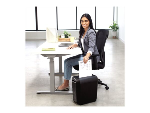 FELLOWES Powershred LX65 Shredder Cross Cut 230V EU