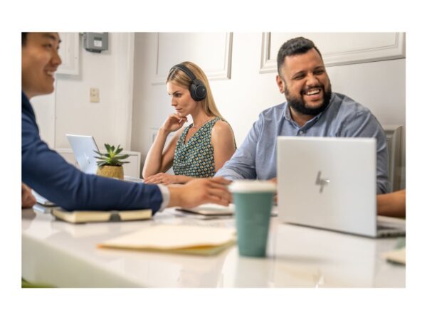 HP Poly Voyager Surround 80 UC USB-C Headset +USB-C/A Adapter