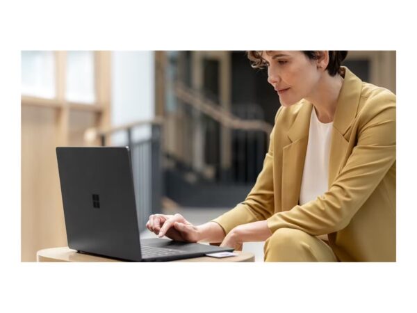 MICROSOFT Surface Laptop 6 – Intel Core Ultra 5 135H – 15p – 8Go – 256Go – W11P – Noir – PC – Ordinateur Portable – AZERTY