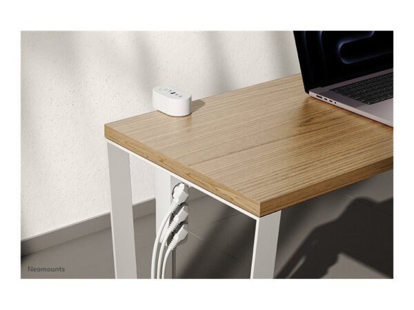 NEOMOUNTS VOLT Desk Clamp socket with Quick-charge USB Ports clamp 0-50mm 3x type-F 230V 1x USB-A 18W 2x USB-C 20W