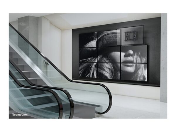 NEOMOUNTS WL95-800BL1 Support mural pour Videowall 42-70p – push-pull – max 35 kg