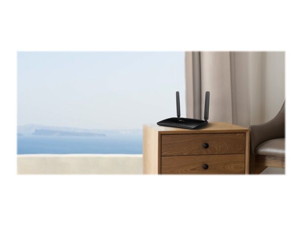 TP-LINK 300Mbps Wireless N 4G LTE Router build-in 150Mbps 4G LTE modem with 3×10/1