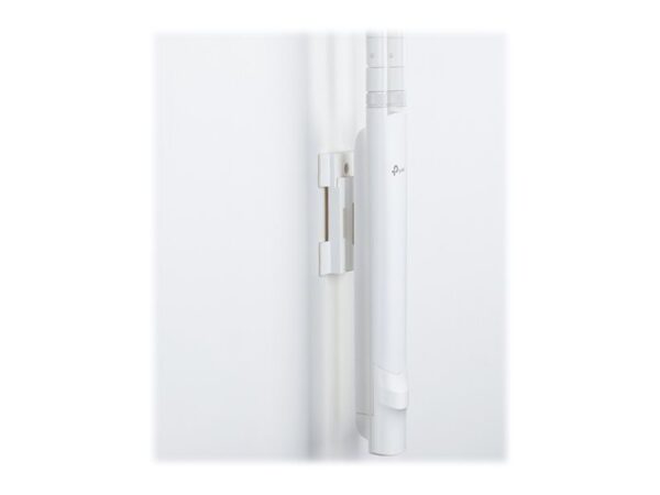 TP-LINK 300Mbps Wireless N Outdoor Access Point, Qualcomm, 300Mbps at 2.4GHz, 802.11b/g/n, 1 10/100Mbps LAN, Passive PoE Supported,