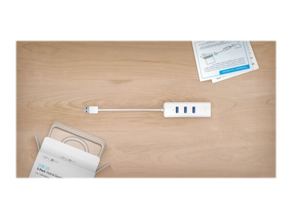 TP-LINK USB 3.0 to Gigabit Ethernet Network Adapter 3-Port USB 3.0 Hub 1 USB 3.0 connector 1 Gigabit Ethernet port 3 USB 3.0 ports